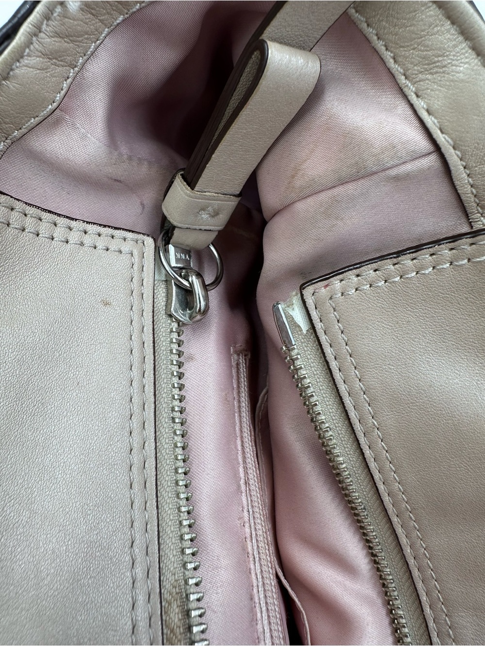 Coach Gallery East West Tote F19252 - Picture 11 of 12